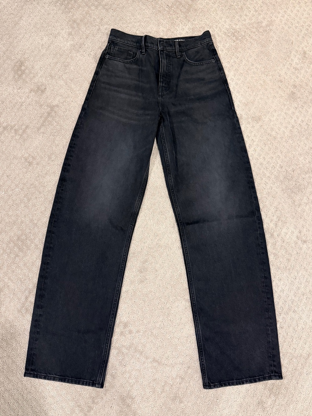 NWT Good American Good barrel, relaxed jeans